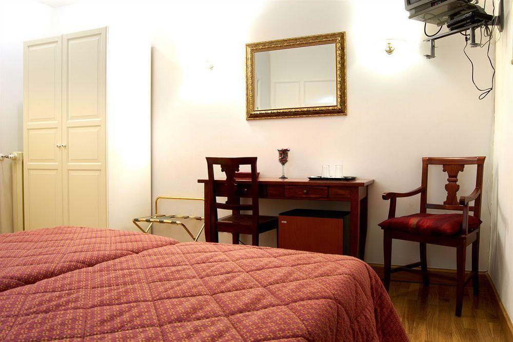 Domus Mazzini Bed and Breakfast Roma Esterno foto