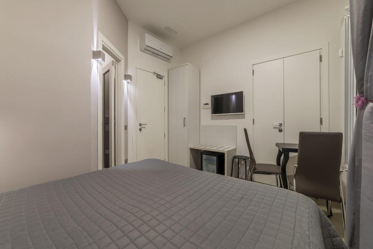 Domus Mazzini Bed and Breakfast Roma Esterno foto